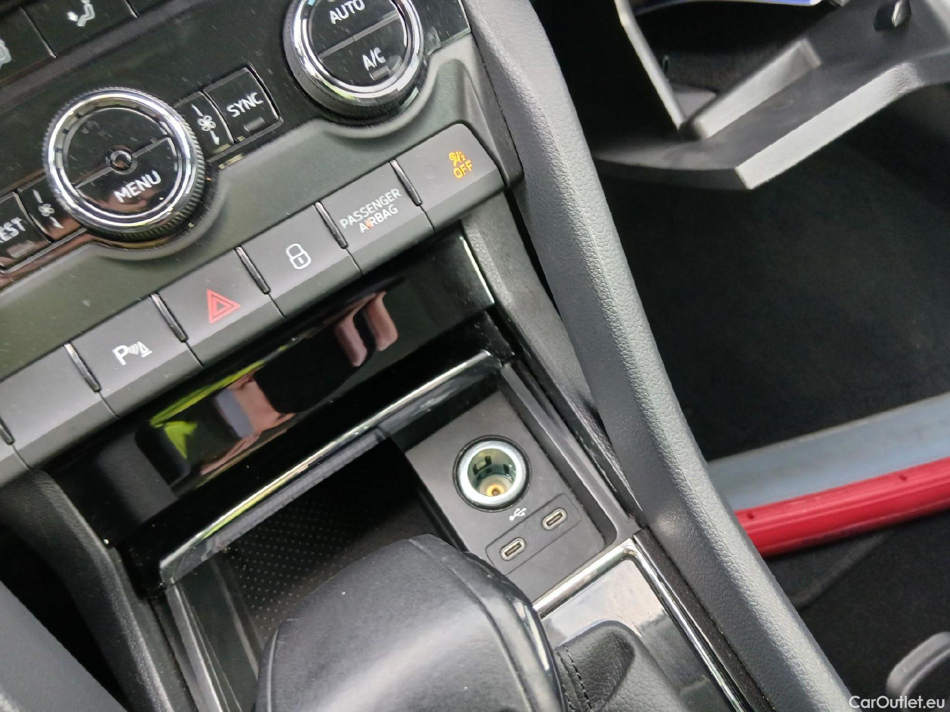  Skoda  Kodiaq SKODA  / 2016 / 5P / todoterreno 2.0 TDI 110KW (150cv) DSG 4x2 Ambition #1