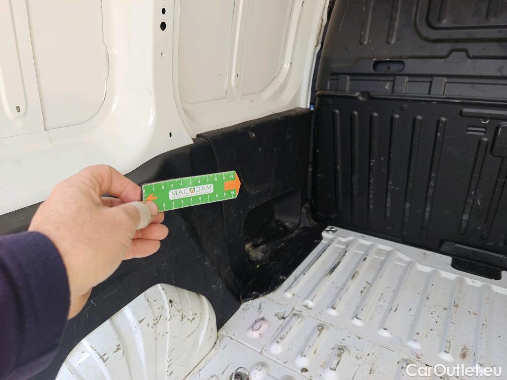  Opel  Combo OPEL  / 2018 / 3P / furgón derivado de turismo 1.6 TD S/S 74kW (100CV) Express L H1 650 #42