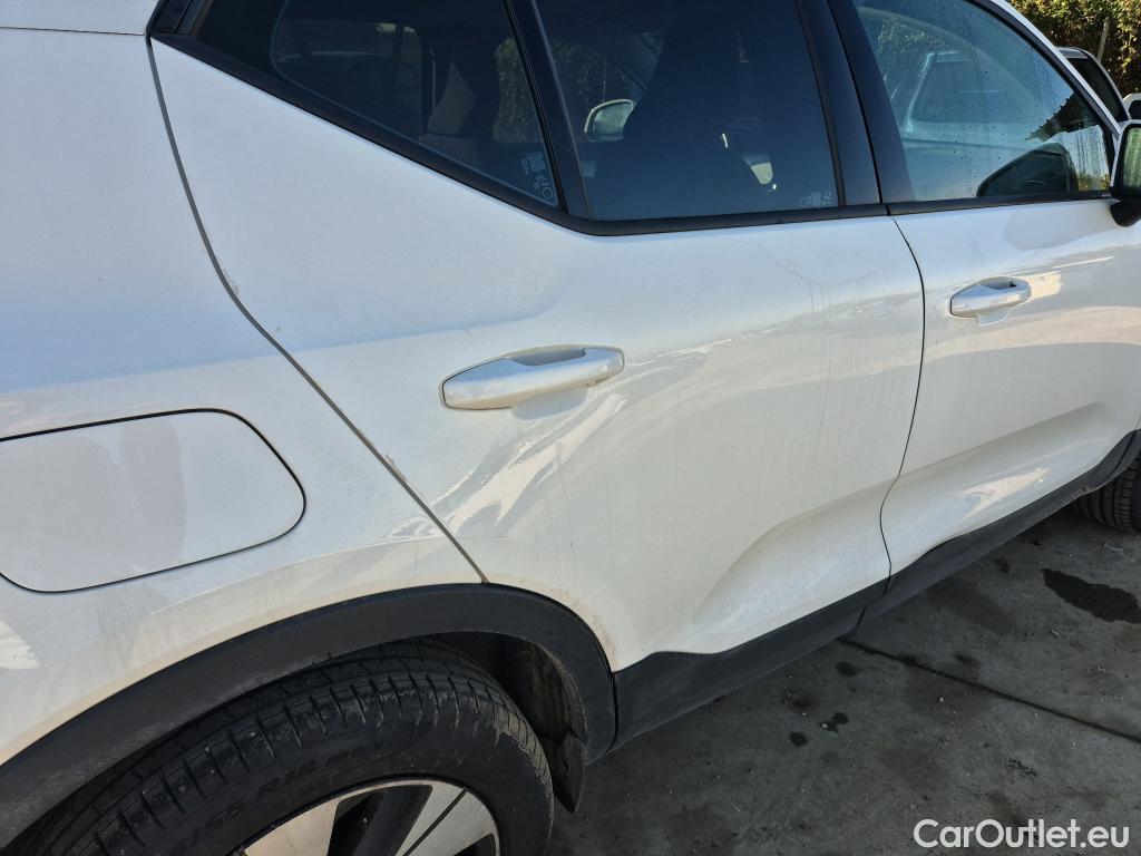  Volvo  XC 40 VOLVO XC40 / 2017 / 5P / todoterreno 1.5 T2 Momentum Pro Auto #19