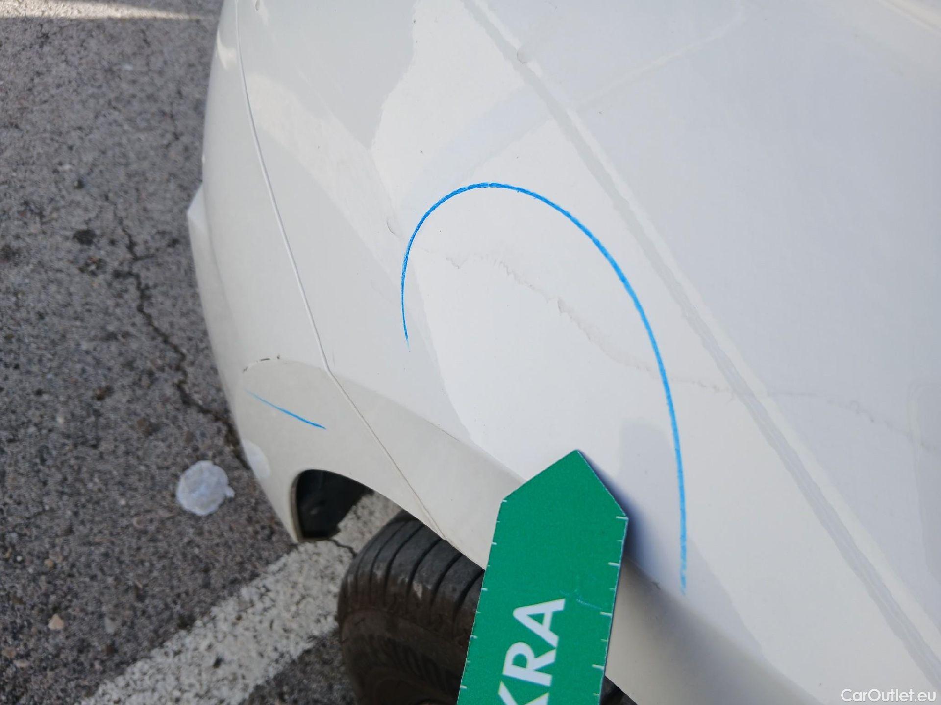  Skoda  Fabia SKODA  / 2021 / 5P / berlina con portón 1.0 TSI 70kW (95CV) Ambition (AC2) #9