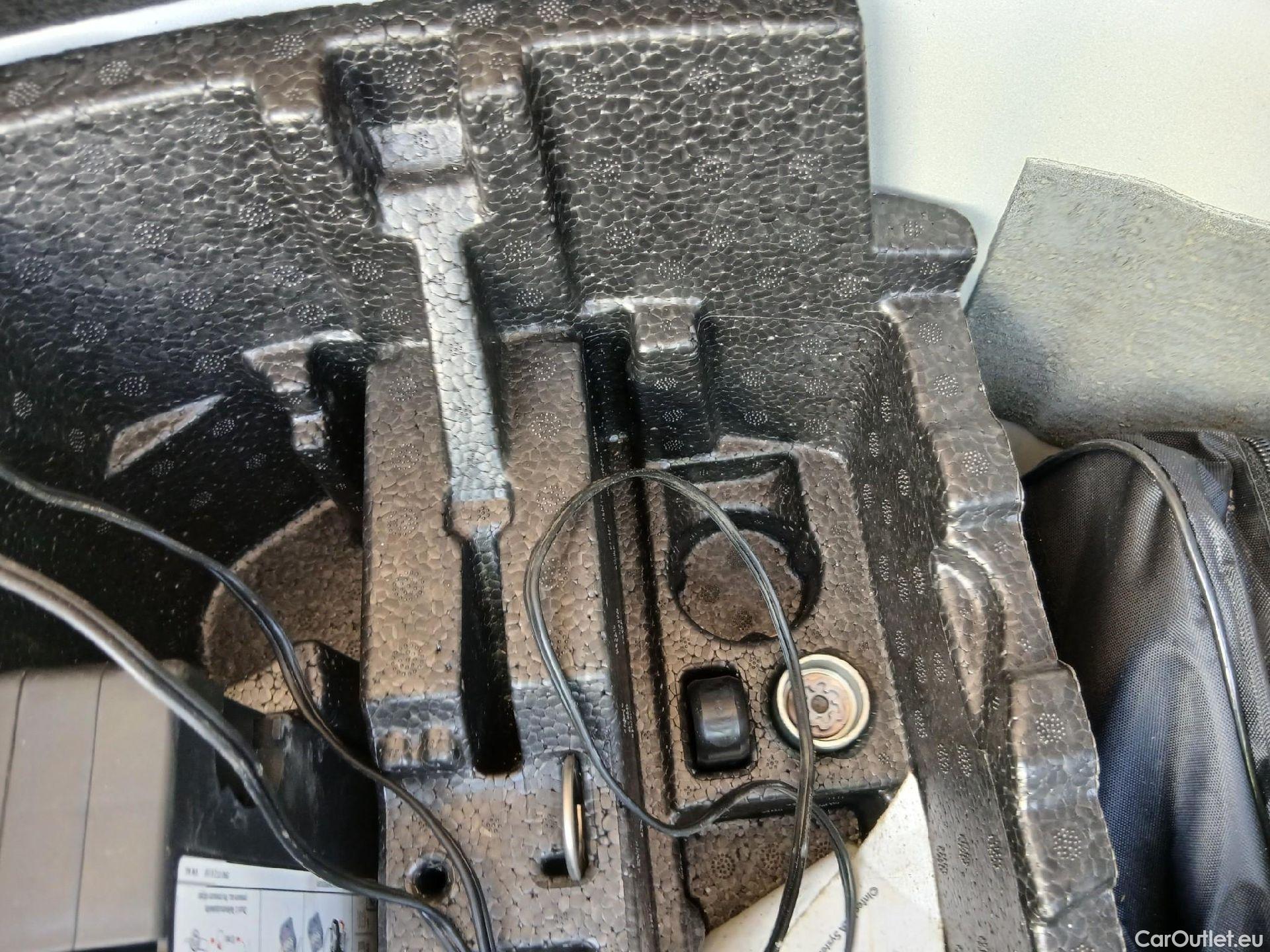  Skoda  Fabia SKODA  / 2021 / 5P / berlina con portón 1.0 TSI 70kW (95CV) Ambition (AC2) #1