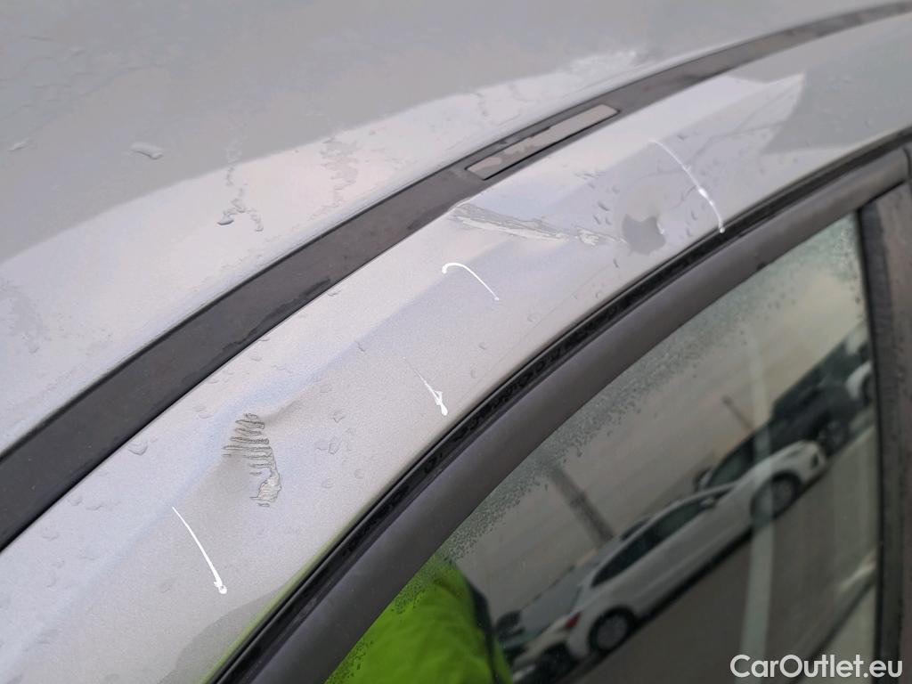  Bmw  Serie 1 BMW  / 2019 / 5P / berlina con portón 118i Corporate Auto. (AC) #11