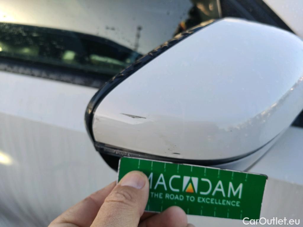  Bmw  Serie 3 BMW  / 2018 / 4P / sedán 320d Auto. #20