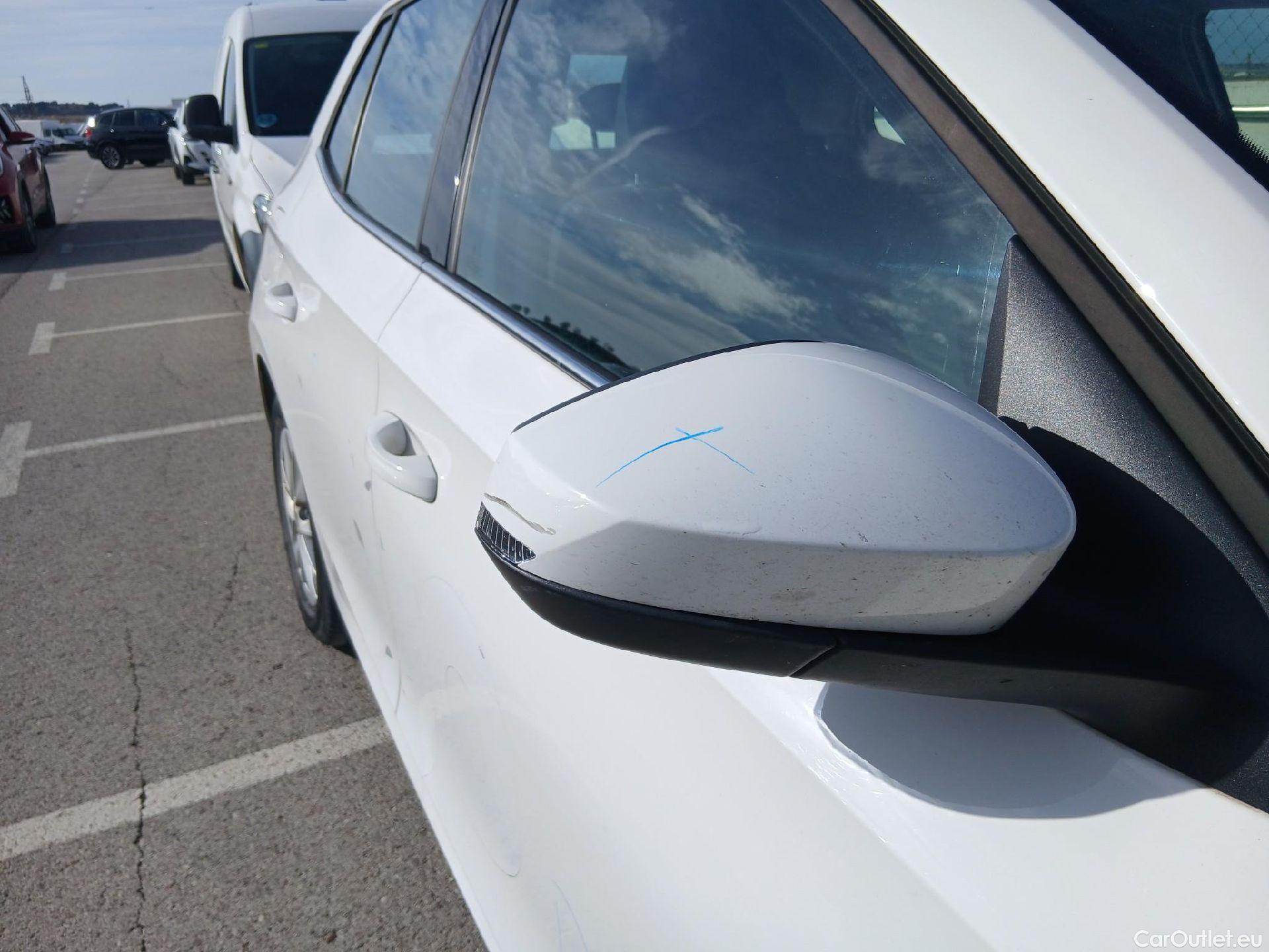  Skoda  Fabia SKODA  / 2021 / 5P / berlina con portón 1.0 TSI 70kW (95CV) Ambition (AC2) #27