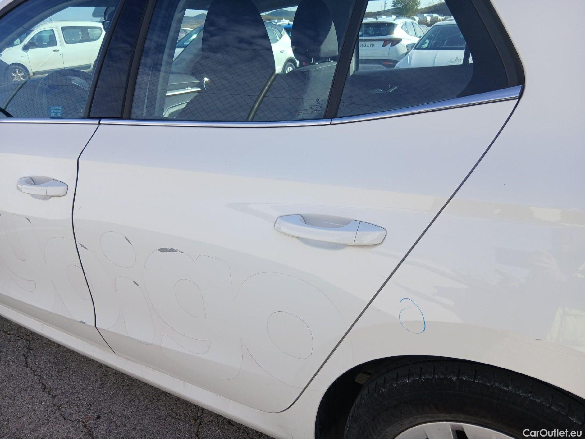  Skoda  Fabia SKODA  / 2021 / 5P / berlina con portón 1.0 TSI 70kW (95CV) Ambition (AC2) #12