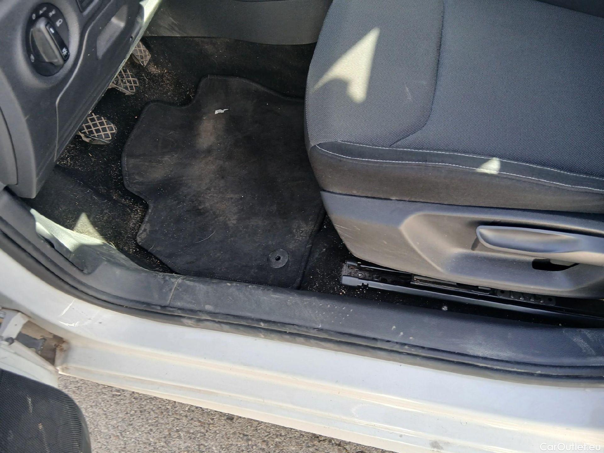  Skoda  Fabia SKODA  / 2021 / 5P / berlina con portón 1.0 TSI 70kW (95CV) Ambition (AC2) #38