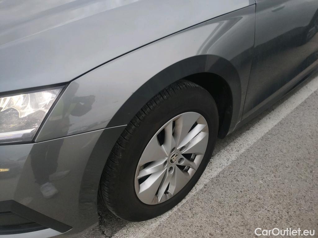  Skoda  Octavia SKODA  / 2020 / 5P / berlina con portón 2.0 TDI 85kW (115 CV) Manual Ambition #13