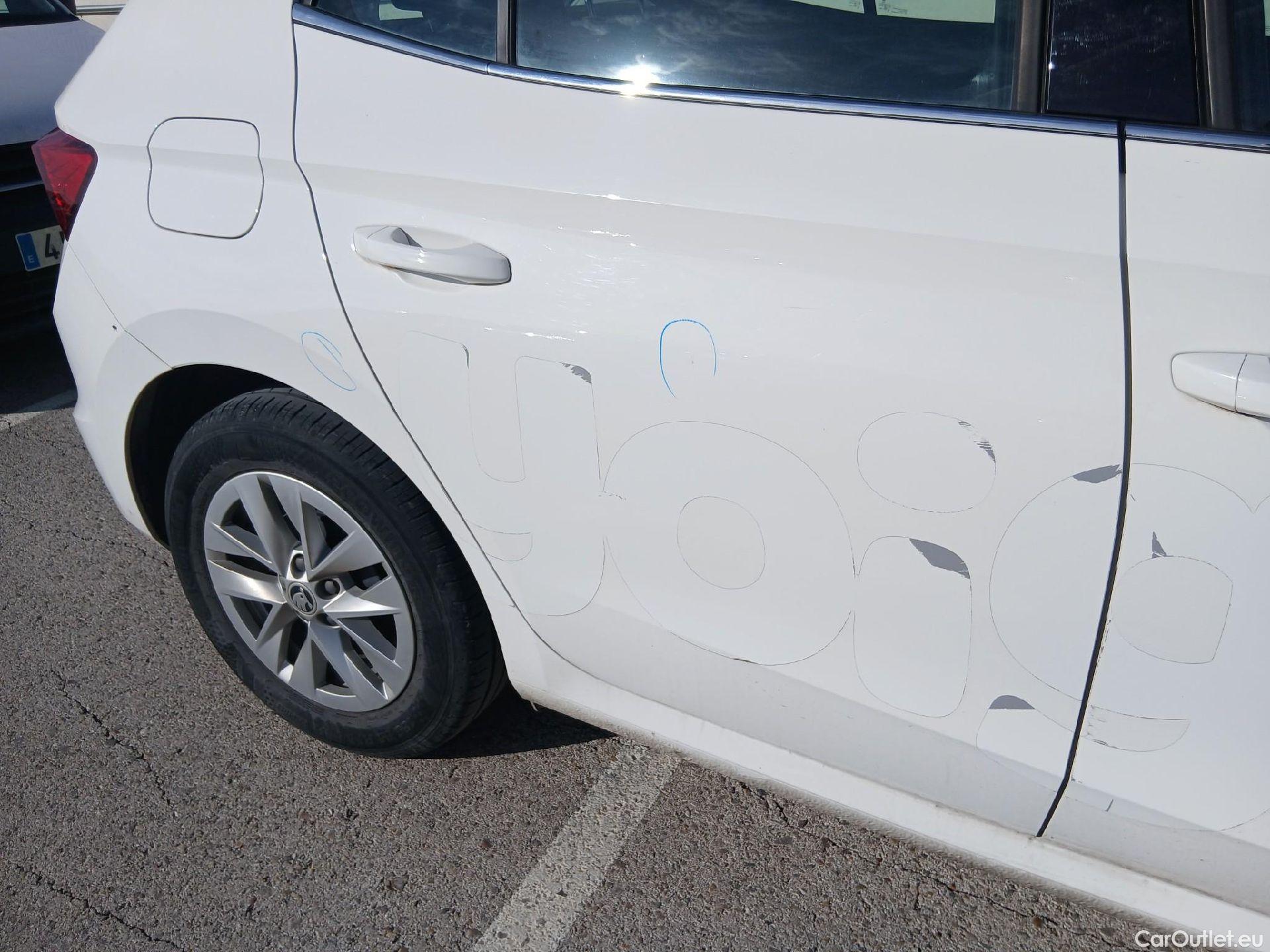  Skoda  Fabia SKODA  / 2021 / 5P / berlina con portón 1.0 TSI 70kW (95CV) Ambition (AC2) #21