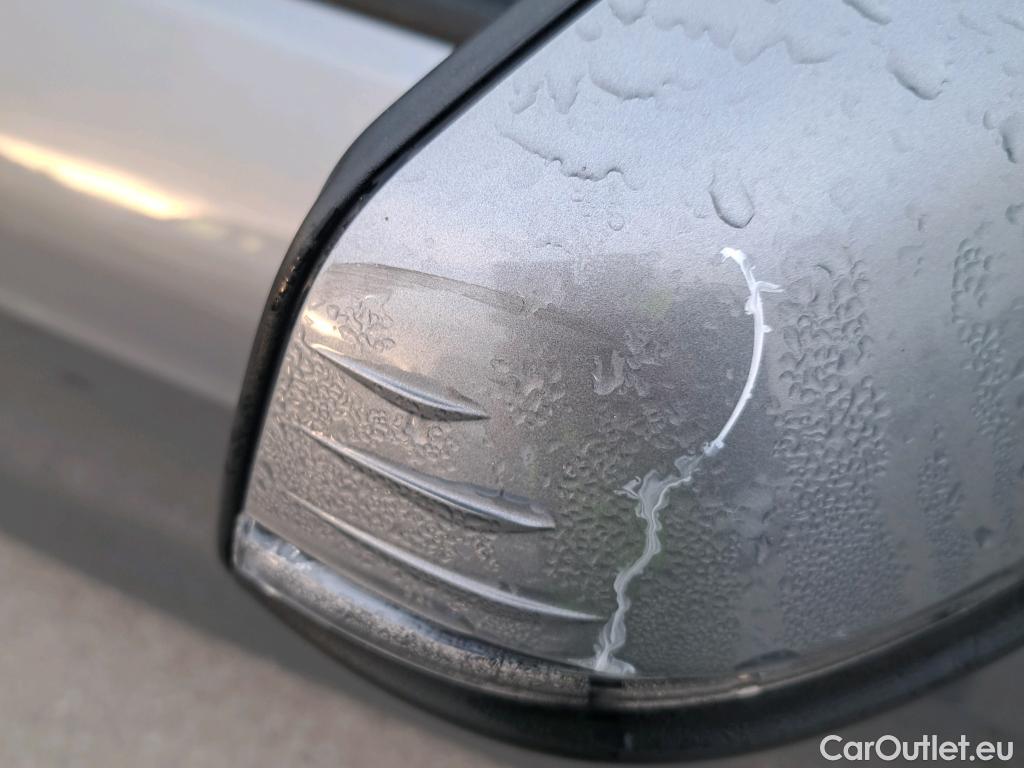  Bmw  Serie 1 BMW  / 2019 / 5P / berlina con portón 118i Corporate Auto. (AC) #47