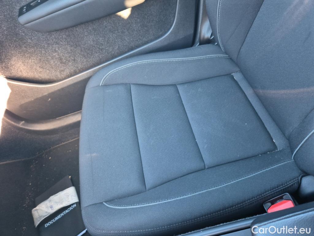  Volvo  XC 40 VOLVO XC40 / 2017 / 5P / todoterreno 1.5 T2 Momentum Pro Auto #9