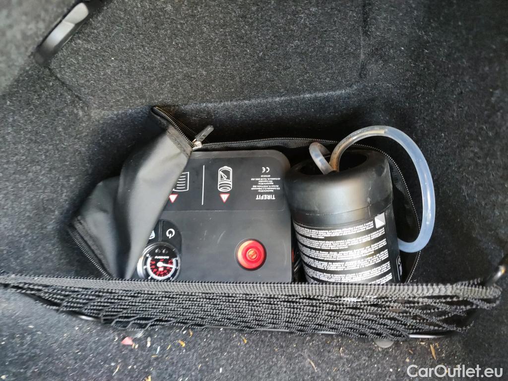  Bmw  Serie 3 BMW  / 2018 / 4P / sedán 320d Auto. #7