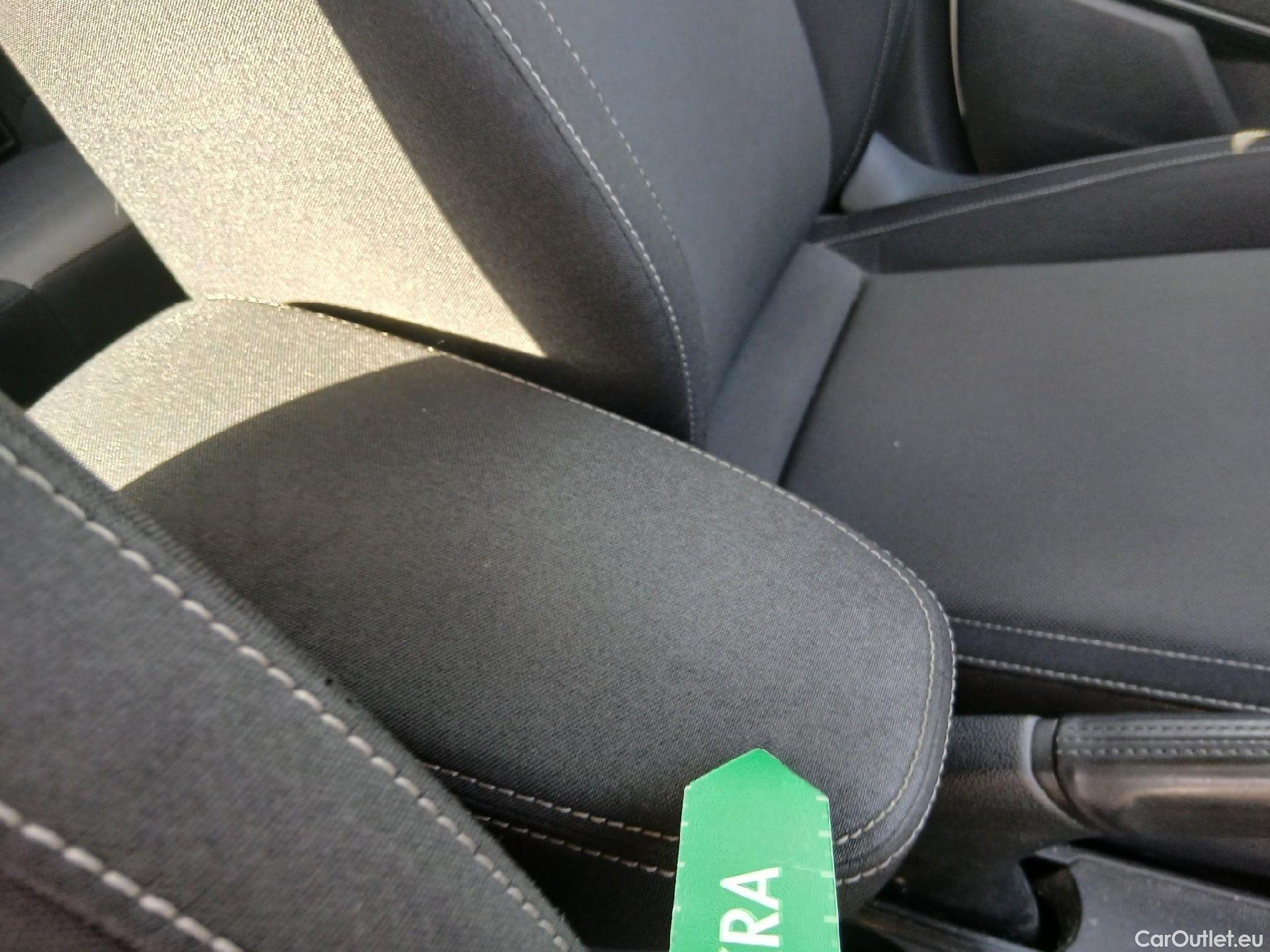  Skoda  Fabia SKODA  / 2021 / 5P / berlina con portón 1.0 TSI 70kW (95CV) Ambition (AC2) #33