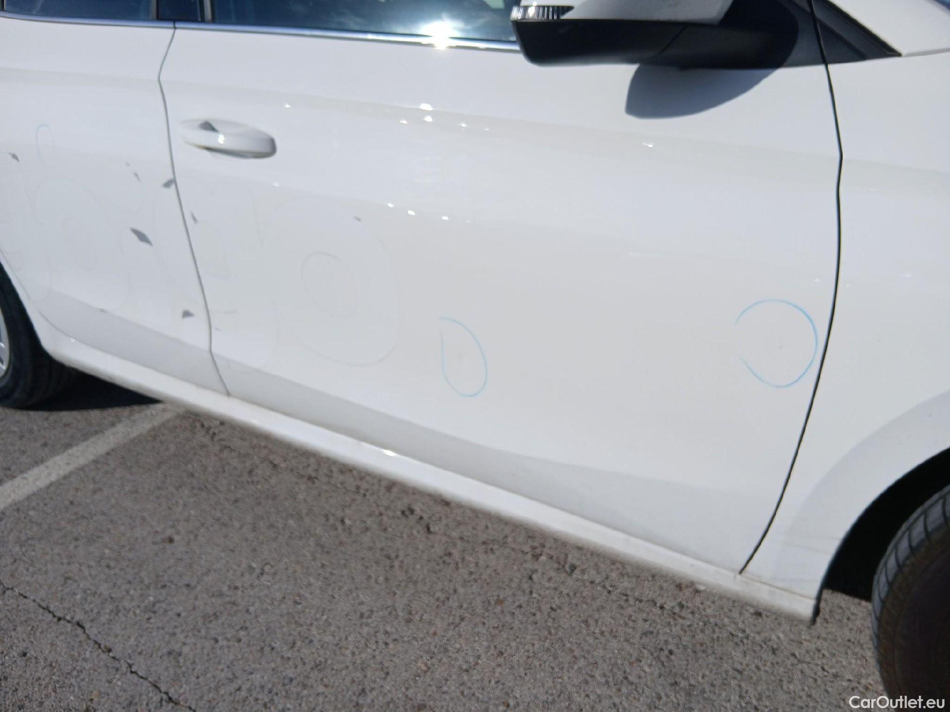  Skoda  Fabia SKODA  / 2021 / 5P / berlina con portón 1.0 TSI 70kW (95CV) Ambition (AC2) #24