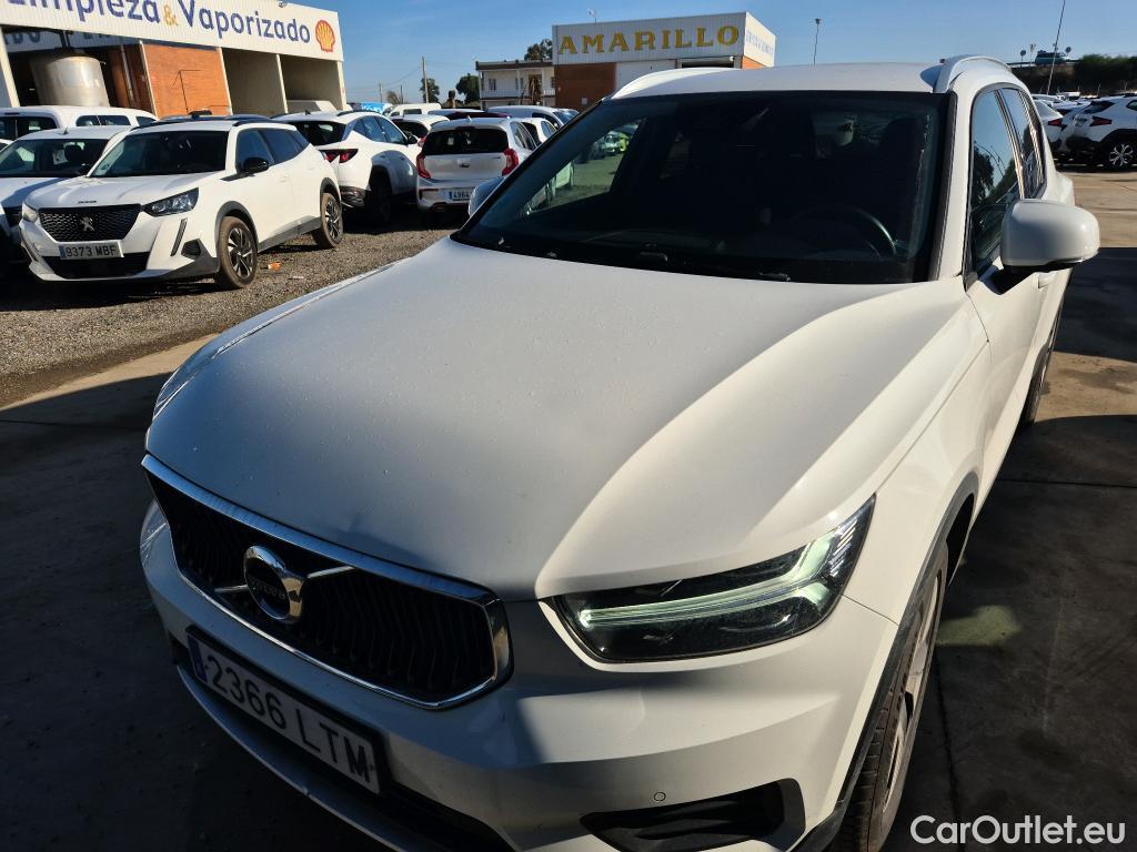  Volvo  XC 40 VOLVO XC40 / 2017 / 5P / todoterreno 1.5 T2 Momentum Pro Auto #3