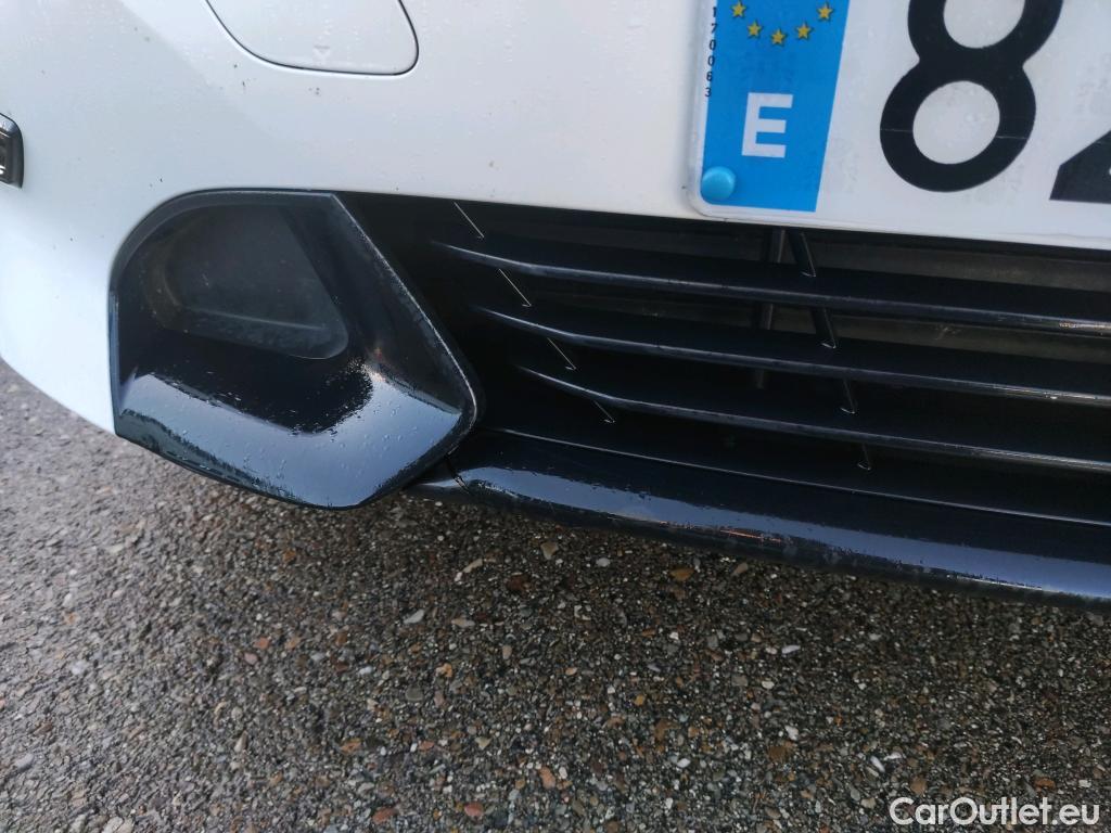  Bmw  Serie 3 BMW  / 2018 / 4P / sedán 320d Auto. #3