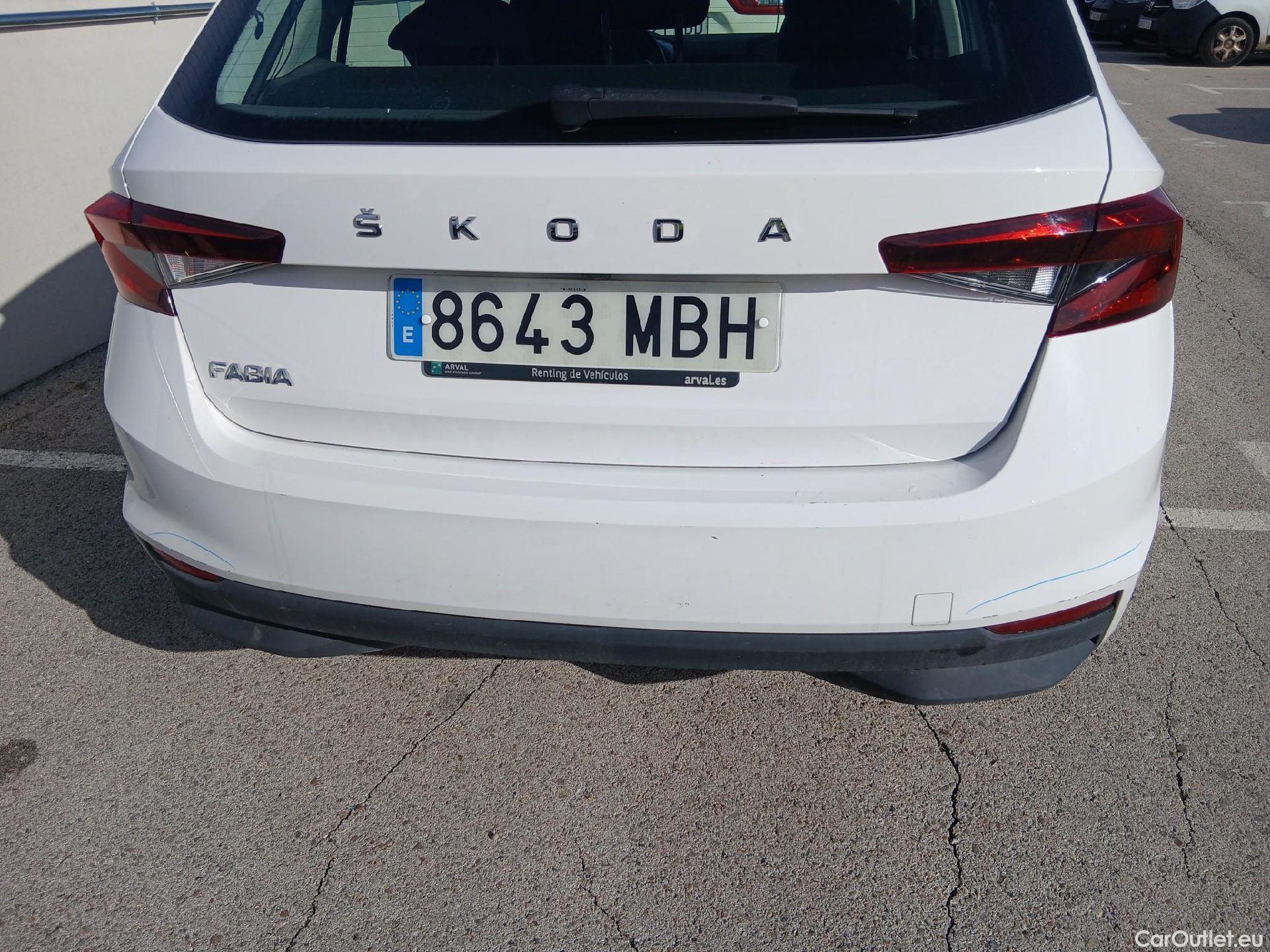  Skoda  Fabia SKODA  / 2021 / 5P / berlina con portón 1.0 TSI 70kW (95CV) Ambition (AC2) #16