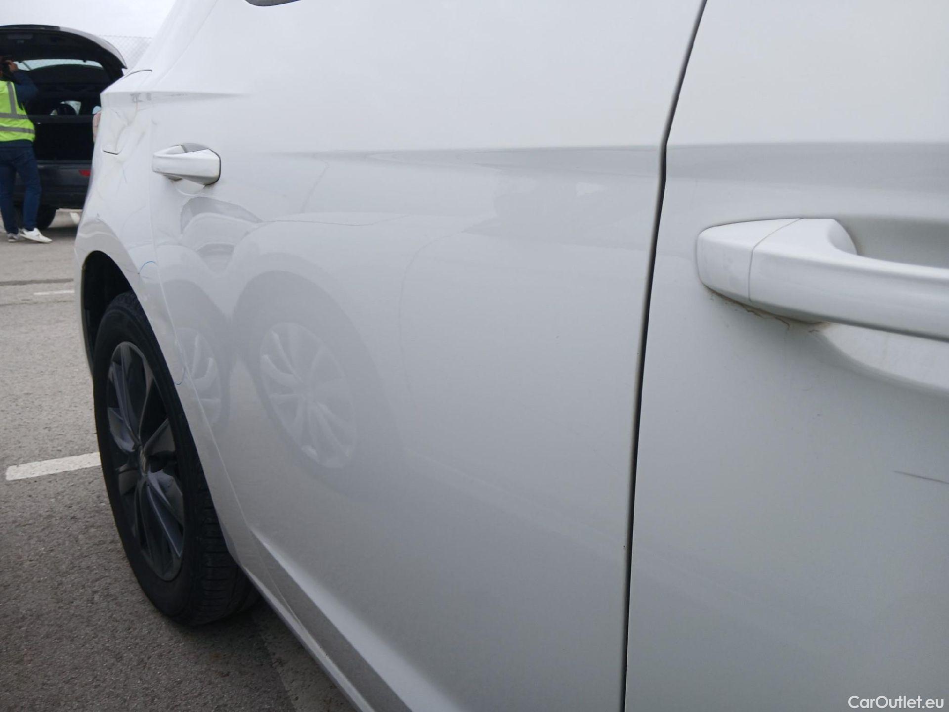  Seat  Leon SEAT León / 2016 / 5P / berlina con portón 1.5 TSI 95kW (130CV) St&Sp Style Visio Edition #22