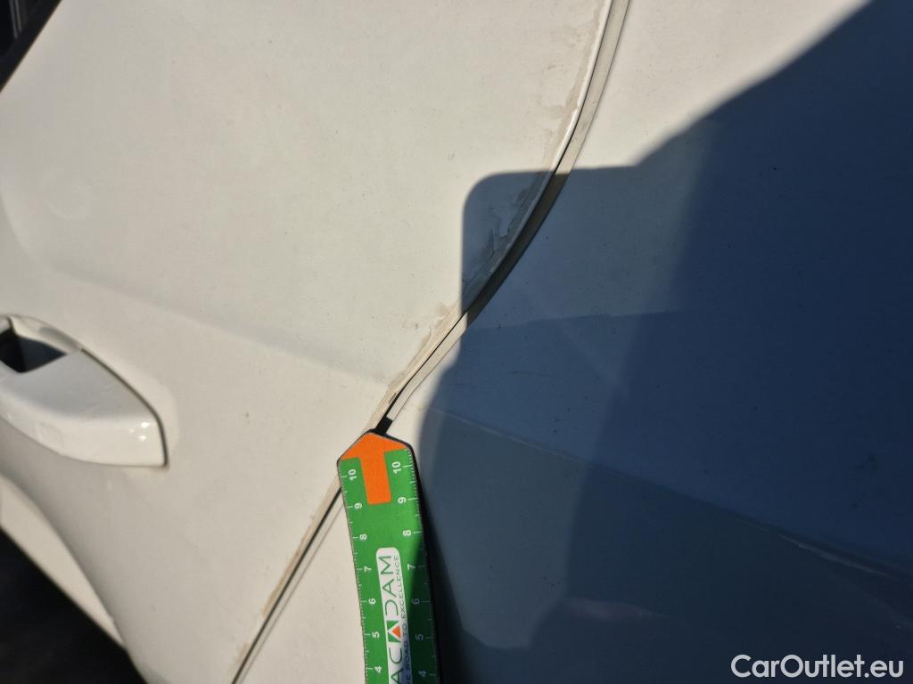  Volvo  XC 40 VOLVO XC40 / 2017 / 5P / todoterreno 1.5 T2 Momentum Pro Auto #16