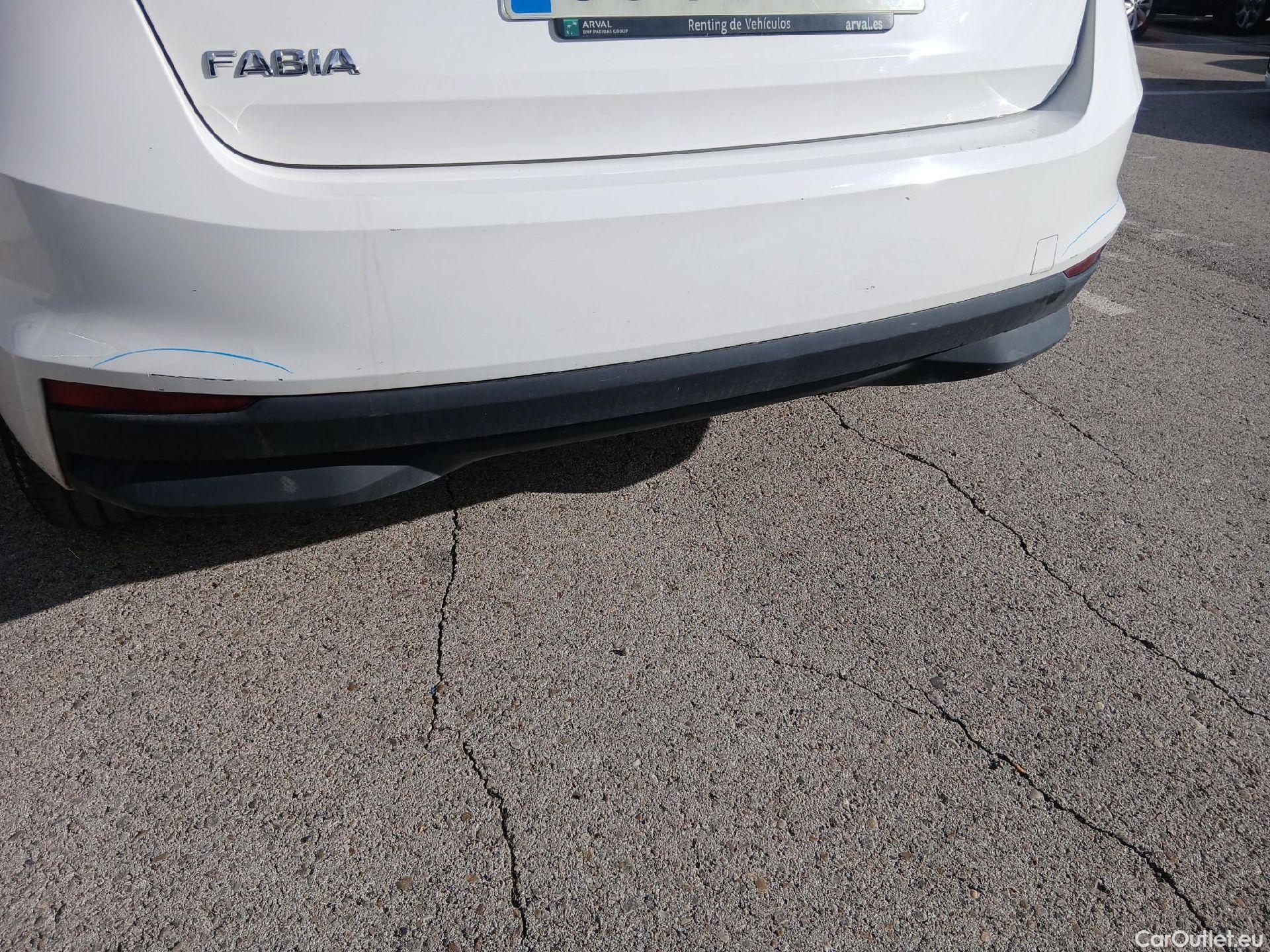 Skoda  Fabia SKODA  / 2021 / 5P / berlina con portón 1.0 TSI 70kW (95CV) Ambition (AC2) #17