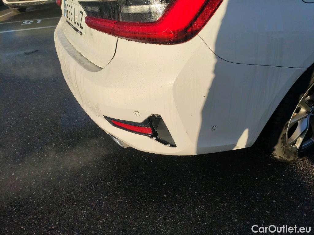  Bmw  Serie 3 BMW  / 2018 / 4P / sedán 320d Auto. #16