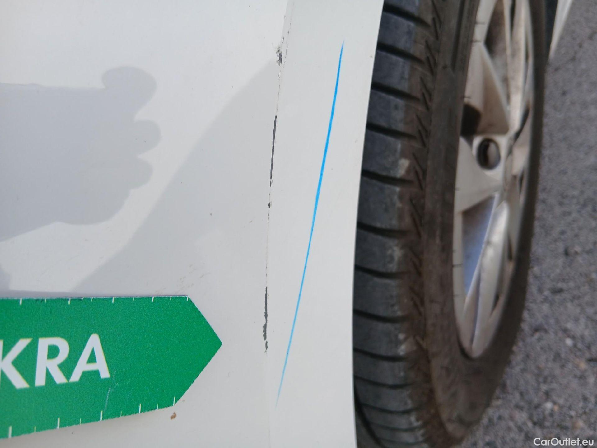  Skoda  Fabia SKODA  / 2021 / 5P / berlina con portón 1.0 TSI 70kW (95CV) Ambition (AC2) #6