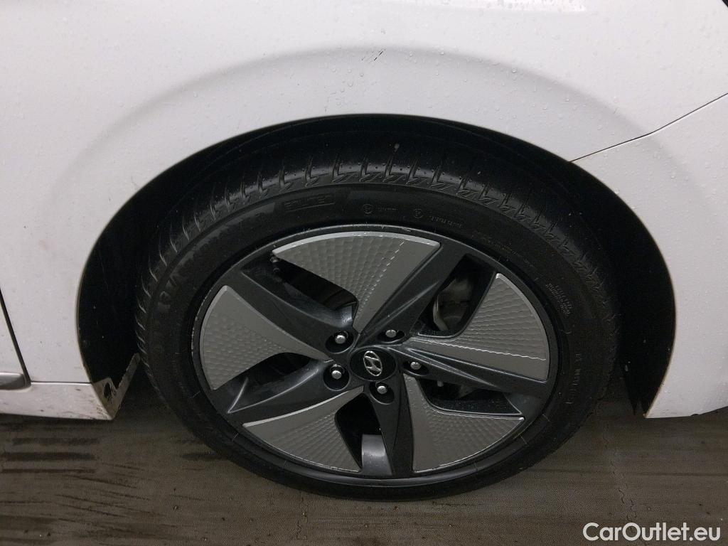  Hyundai   Ioniq HYUNDAI / 2019 / 5P / berlina con portón 1.6 GDI HEV Tecno DCT #5