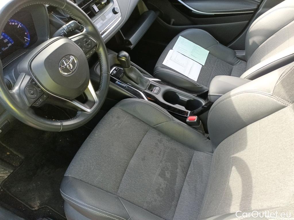  Toyota  Corolla TOYOTA  / 2019 / 5P / familiar 1.8 125H STYLE E-CVT TOURING SPORT #7