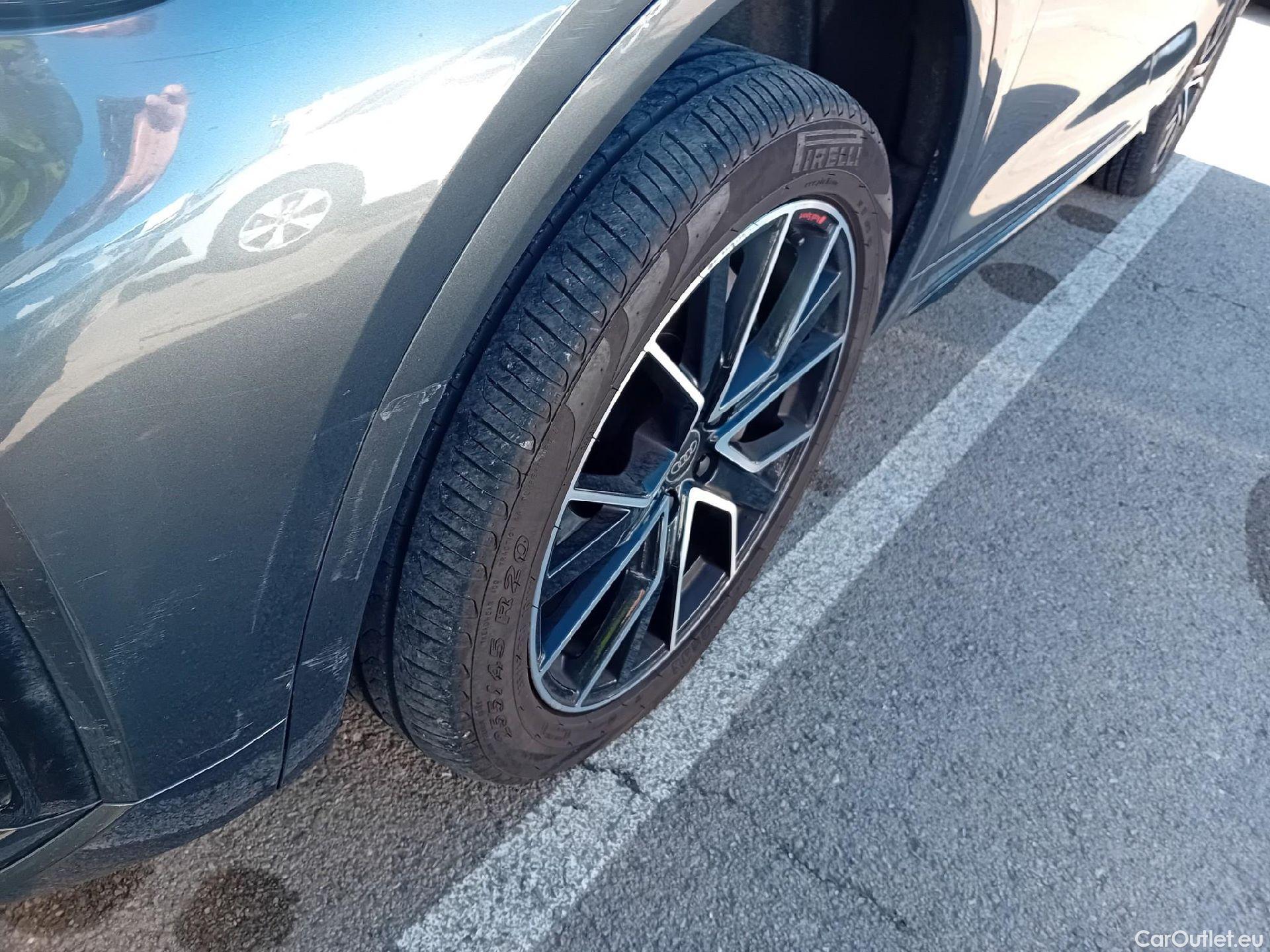  Audi  Q5 AUDI  / 2020 / 5P / todoterreno Black line 40 TDI 150kW quattro-ultra #7