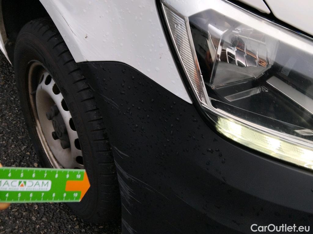  Volkswagen  Caddy VOLKSWAGEN  / 2015 / 4P / furgón derivado de turismo Profesional Furgón 2.0 TDI 75kW BMT (CX) #14