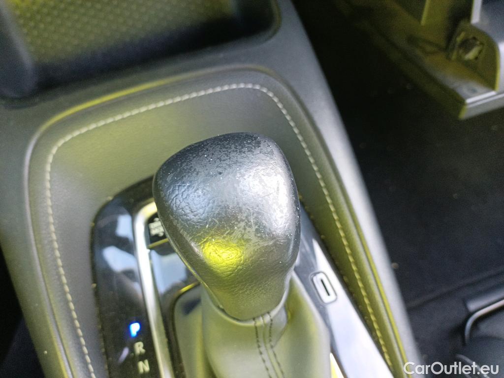  Toyota  Corolla TOYOTA  / 2019 / 5P / familiar 1.8 125H STYLE E-CVT TOURING SPORT #6