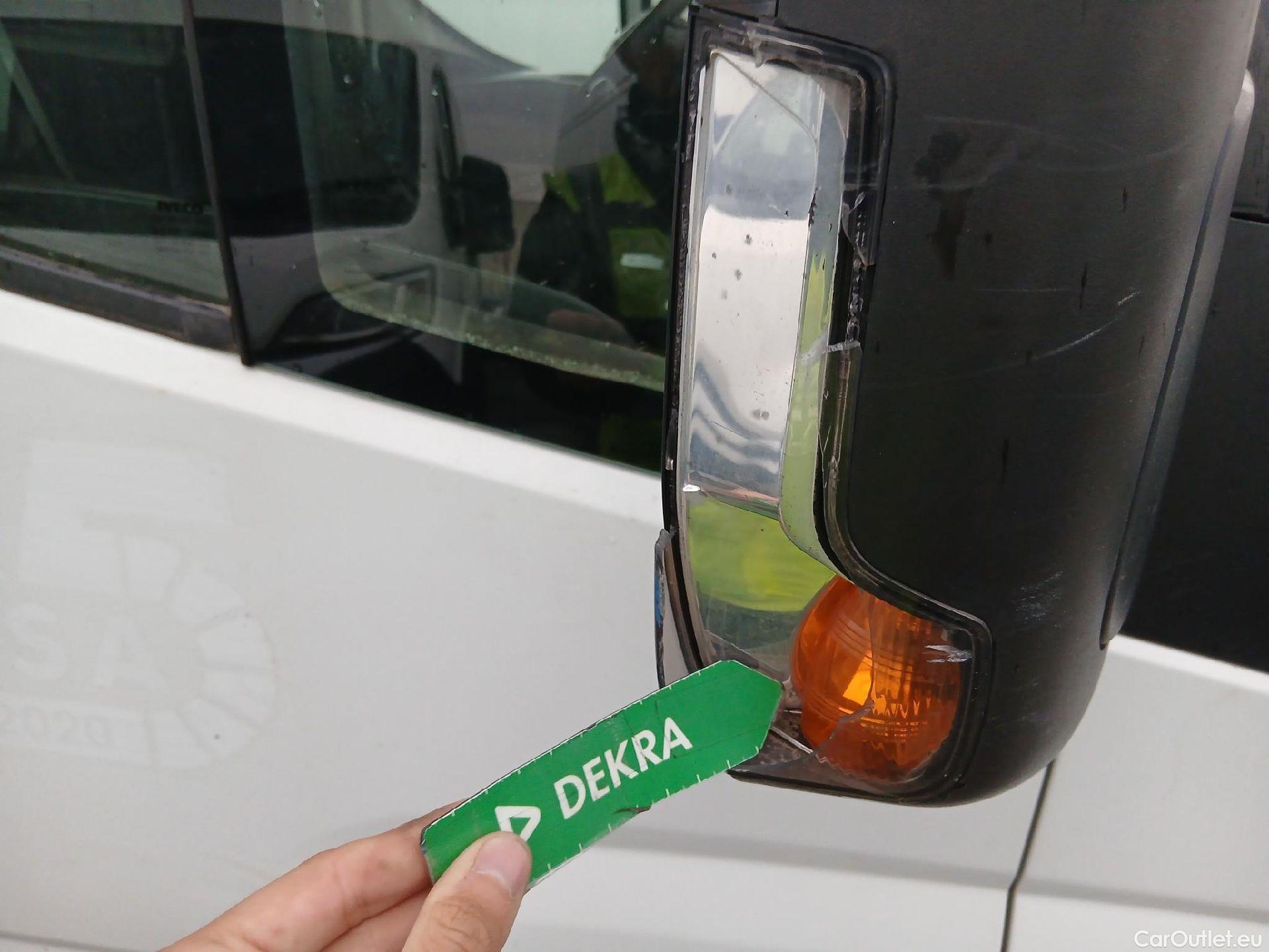  Iveco  Daily IVECO  / 2014 / 4P / chasis doble cabina 35C 14 D 3750 #37