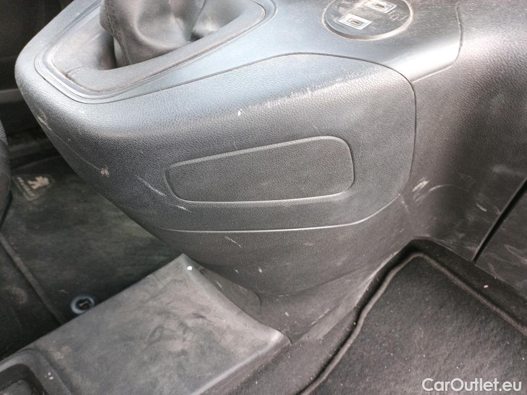  Peugeot  Partner PEUGEOT Rifter / 2024 / 4P / combi Active Business Standard BlueHDi 100 (AC) #5