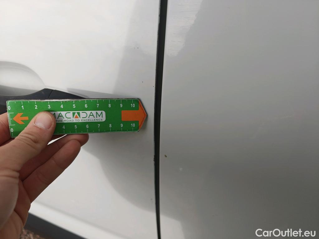  Opel  Combo OPEL  Life / 2018 / 5P / combi 1.5 TD 75kW (100CV) S/S Edition L (IND) #30