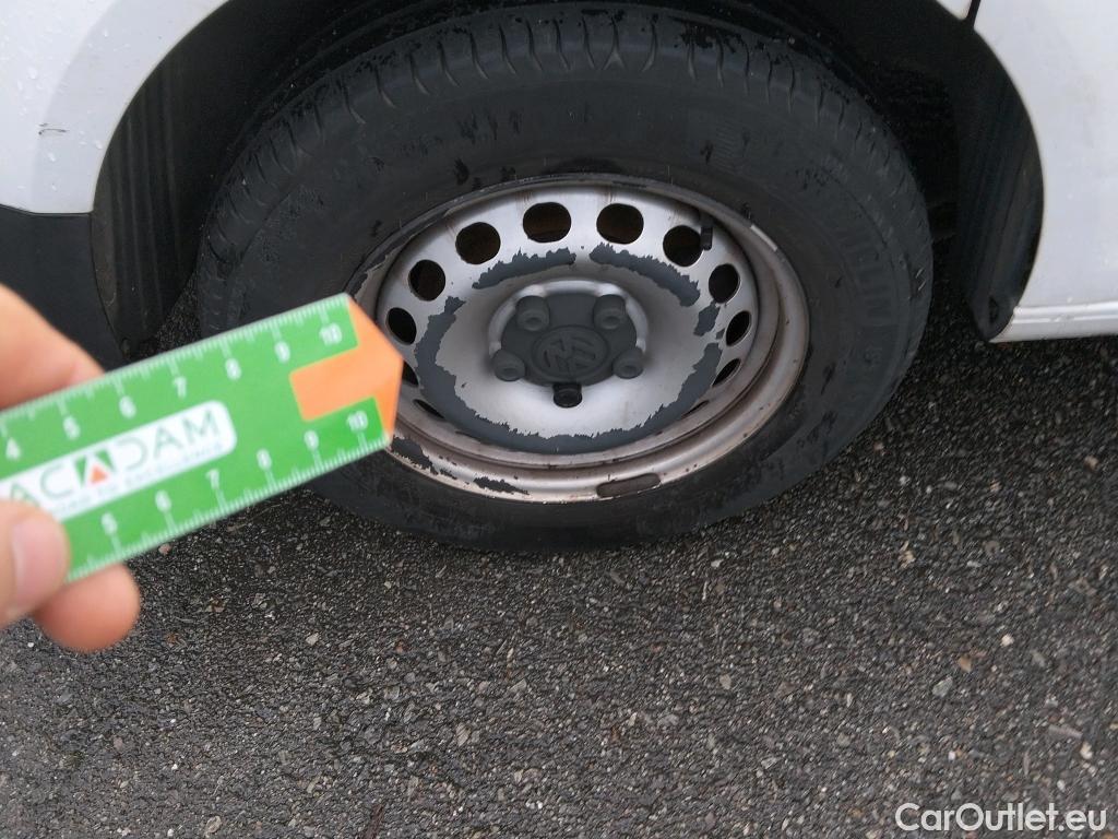  Volkswagen  Caddy VOLKSWAGEN  / 2015 / 4P / furgón derivado de turismo Profesional Furgón 2.0 TDI 75kW BMT (CX) #42