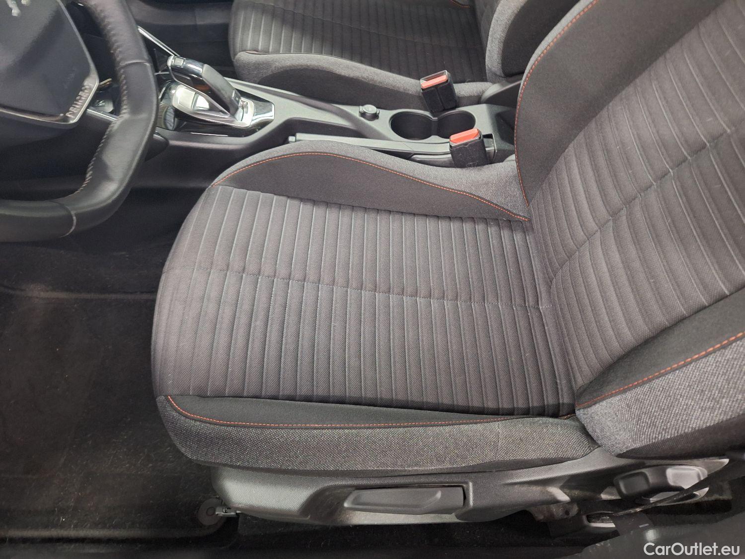  Peugeot  2008 Peugeot,  '19, Peugeot  1.2 Puretech 96kW S&S EAT8 Active Pac #19