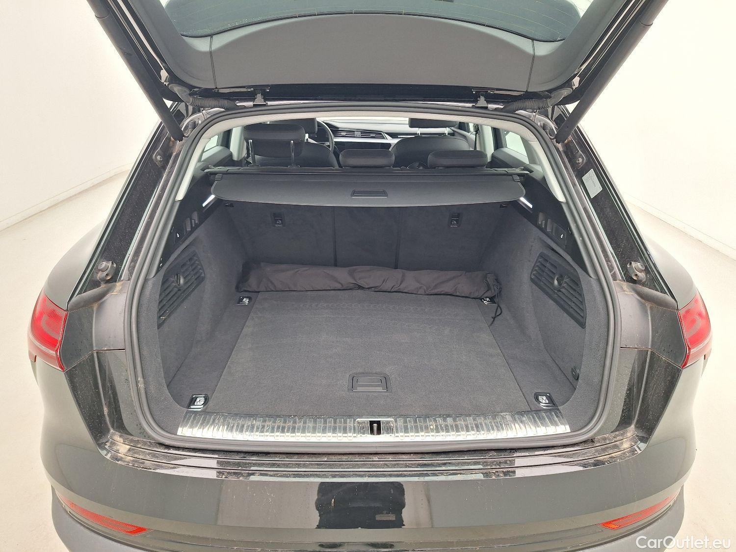  Audi  E-TRON Audi,  '19 BEV, Audi  55 Quattro 5d #2