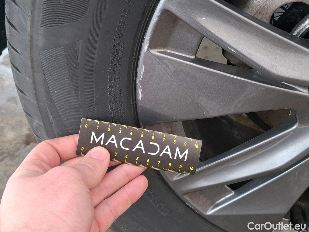  Peugeot  2008 PEUGEOT  / 2019 / 5P / Crossover PureTech 100 S&S ACTIVE PACK #7