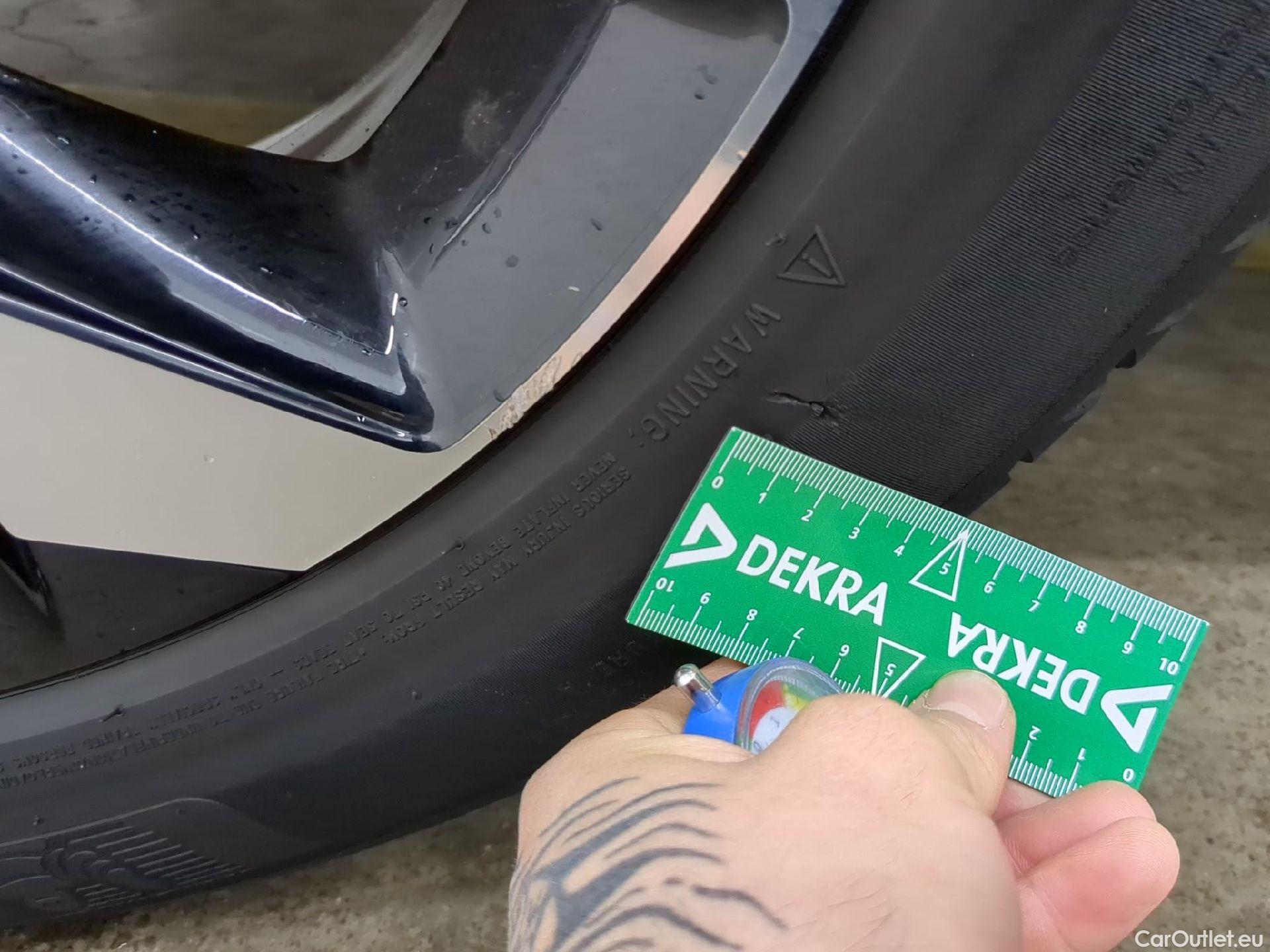  KIA  Sportage KIA  / 2021 / 5P / SUV 1.6 T-GDI 265 PHEV AUTO 4WD DESIGN #3