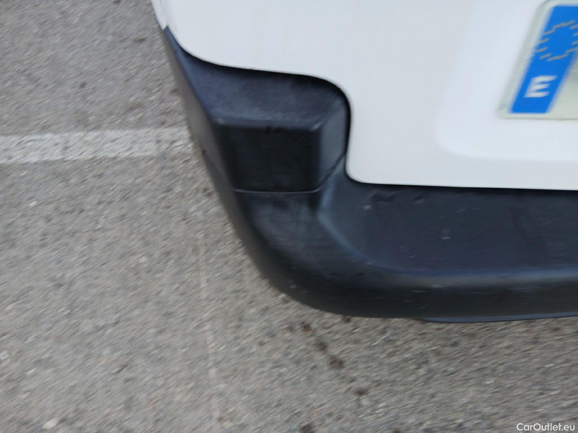  Citroen  Berlingo CITROEN  / 2018 / 4P / combi Talla M BlueHDi 100 LIVE (AC) #11