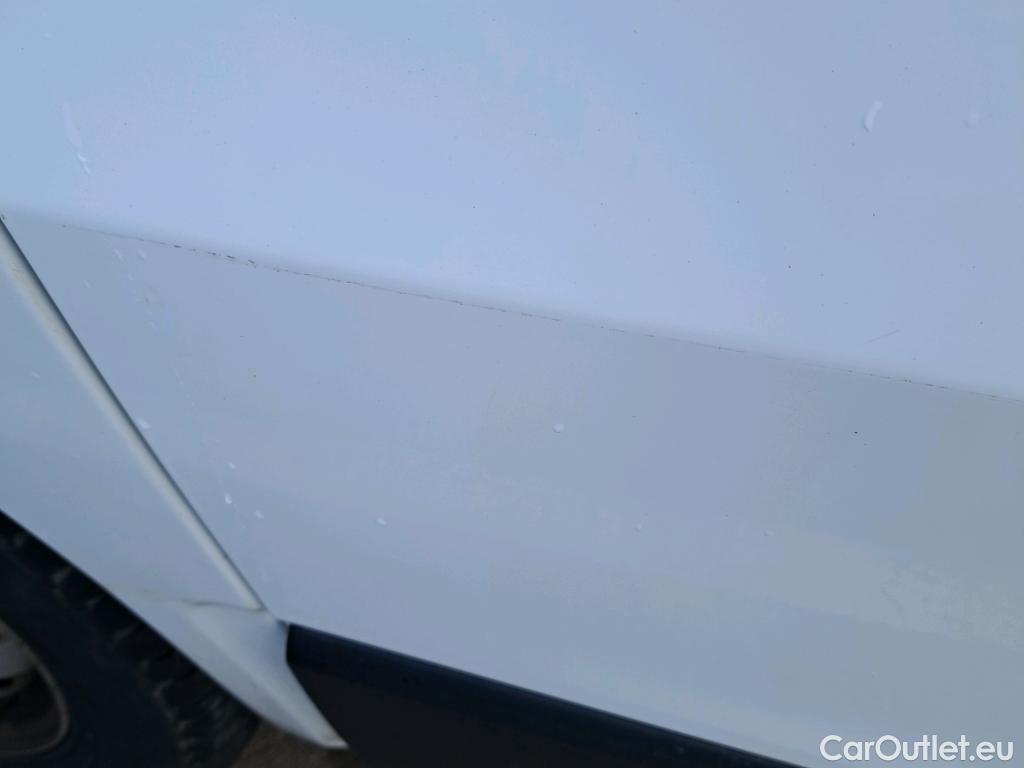  Renault  Trafic RENAULT  / 2019 / 4P / furgón Furgón 27 L1H1 Energy BluedCi 88 kW (AC) #8