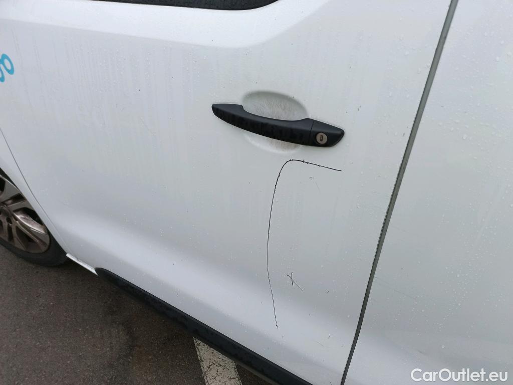  Opel  Vivaro OPEL  / 2019 / 4P / furgón 2.0 Diésel 110kW/150CV M Inc Innovation #27