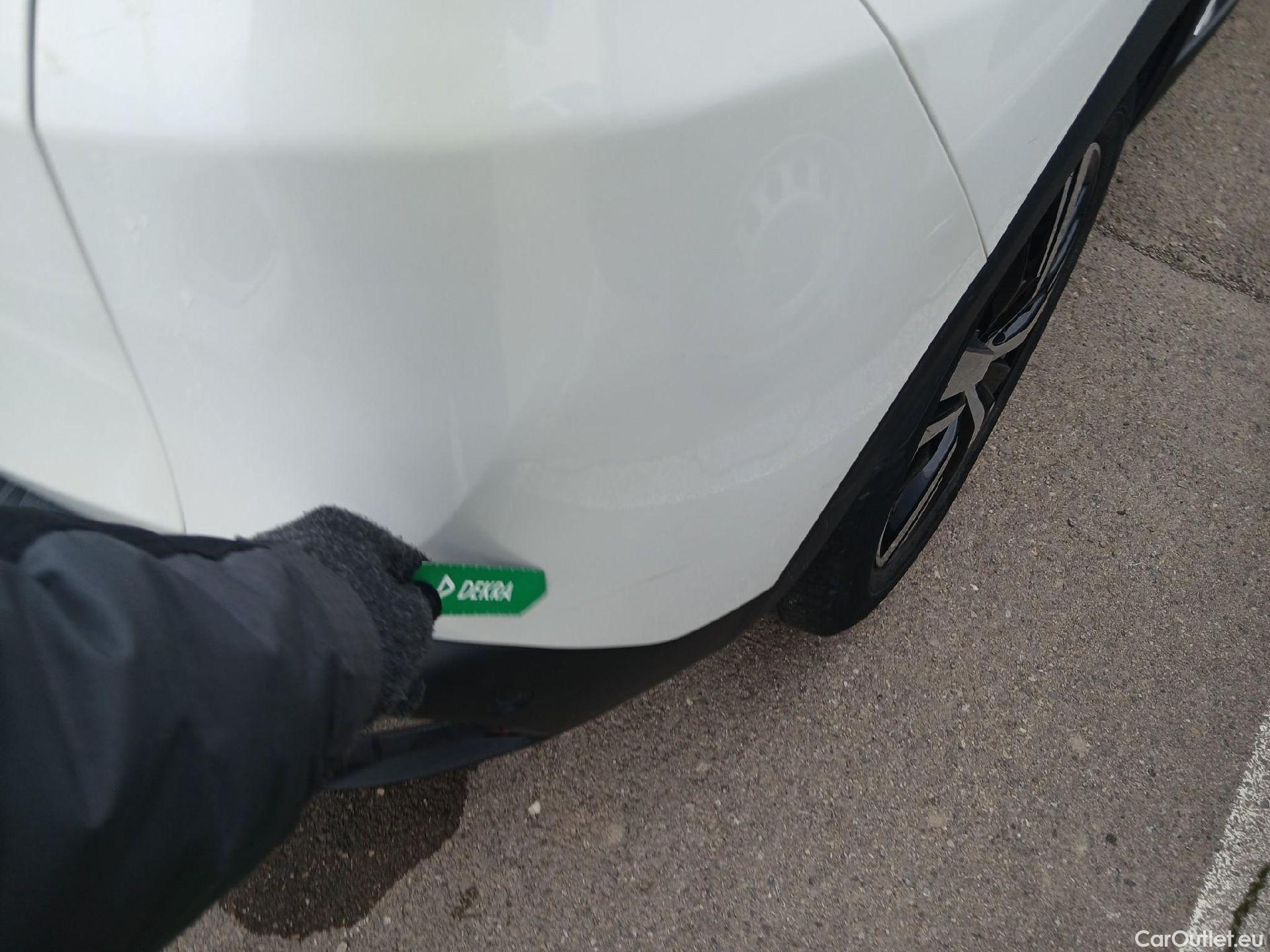  Peugeot  3008 PEUGEOT  Hybrid / 2020 / 5P / todoterreno 225 e-EAT8 GT #9