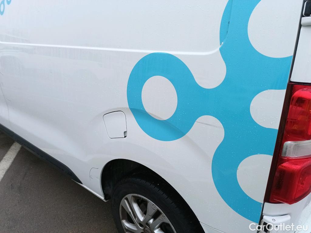  Opel  Vivaro OPEL  / 2019 / 4P / furgón 2.0 Diésel 110kW/150CV M Inc Innovation #5