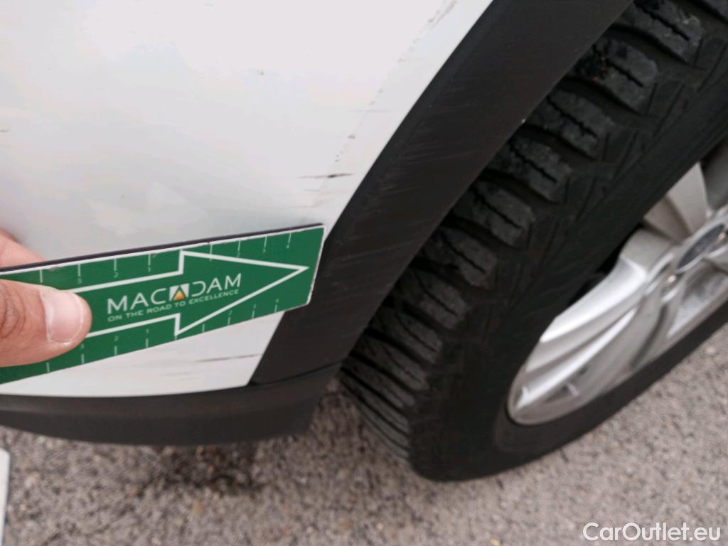  Ford  Kuga FORD  / 2016 / 5P / todoterreno 1.5 EcoBoost 88kW 4x2 Trend+ (CX) #43