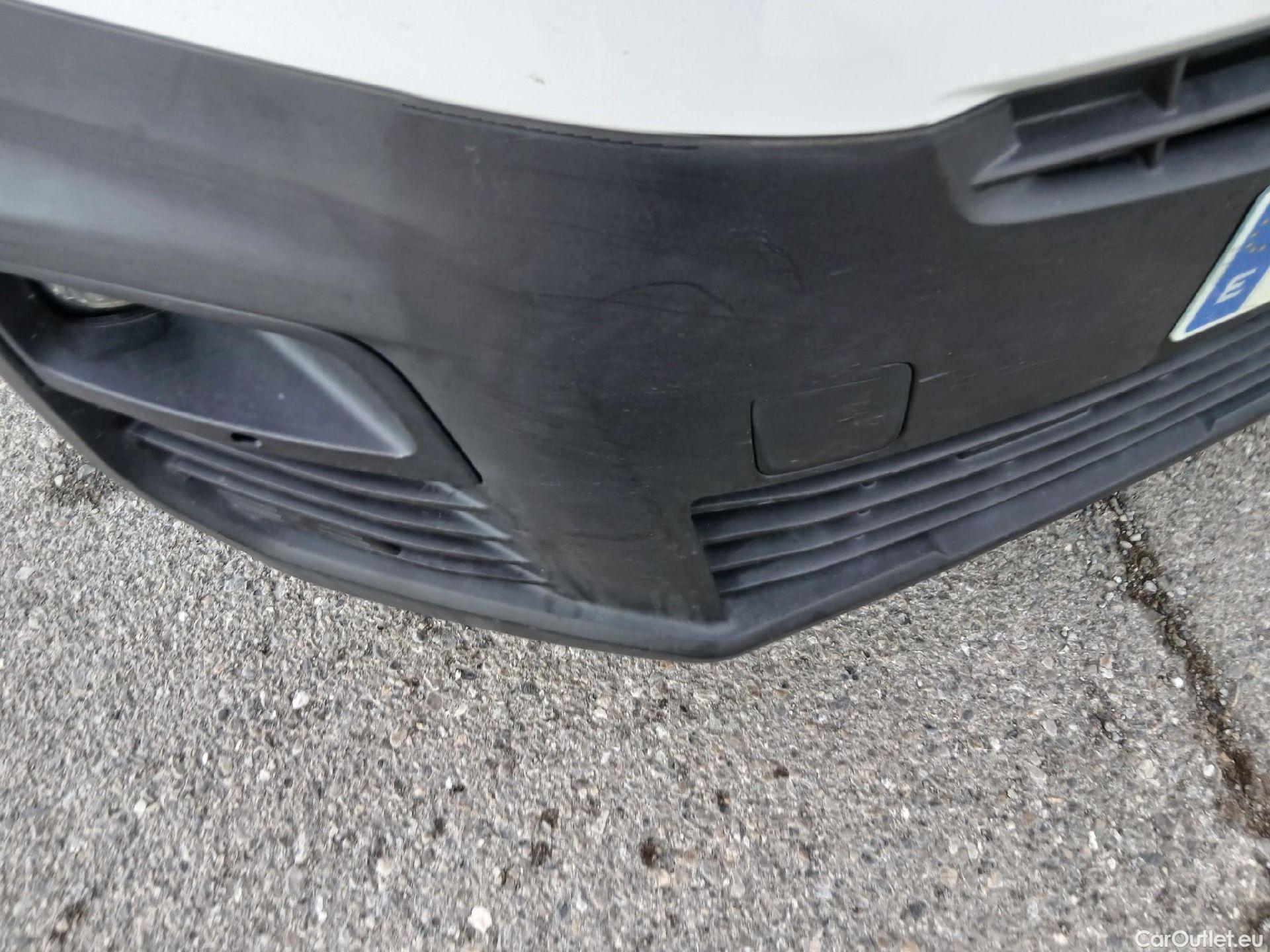  Citroen  Berlingo CITROEN  / 2018 / 4P / combi Talla M BlueHDi 100 LIVE (AC) #3