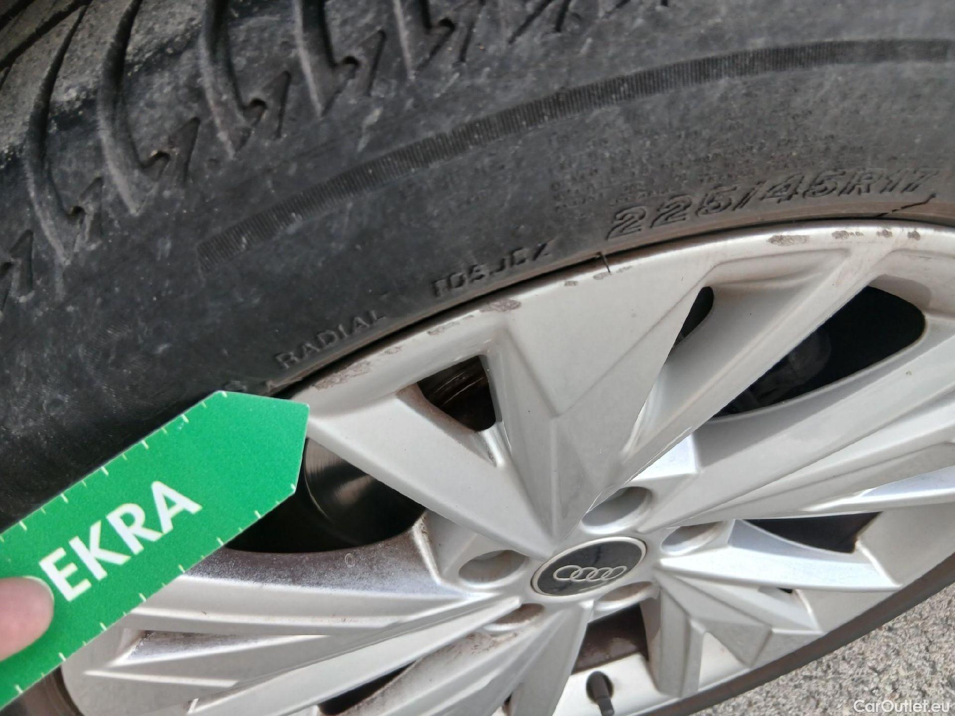  Audi  A3 AUDI  / 2020 / 5P / berlina con portón Sportback Advanced 30 TFSI 81kW S tronic (AC) #7