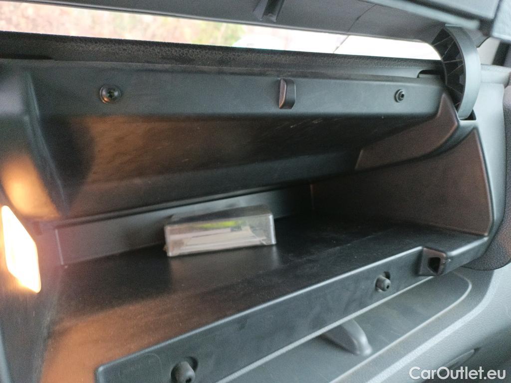  Opel  Vivaro OPEL  / 2019 / 4P / furgón 2.0 Diésel 110kW/150CV M Inc Innovation #54