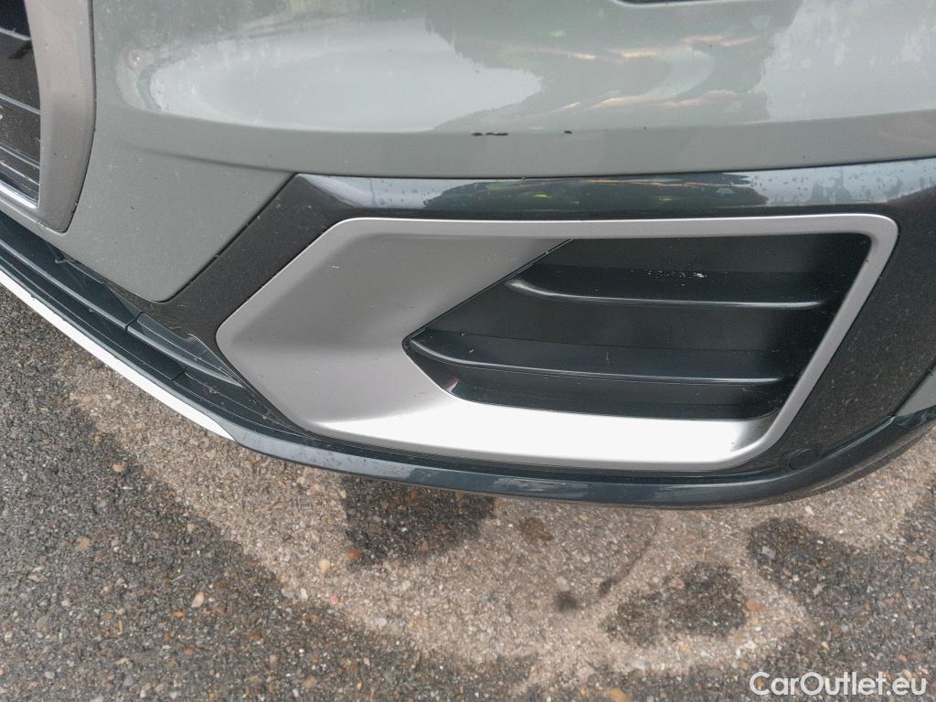  Audi  Q2 AUDI  / 2016 / 5P / todoterreno Design 30 TFSI 85kW (116CV) #9