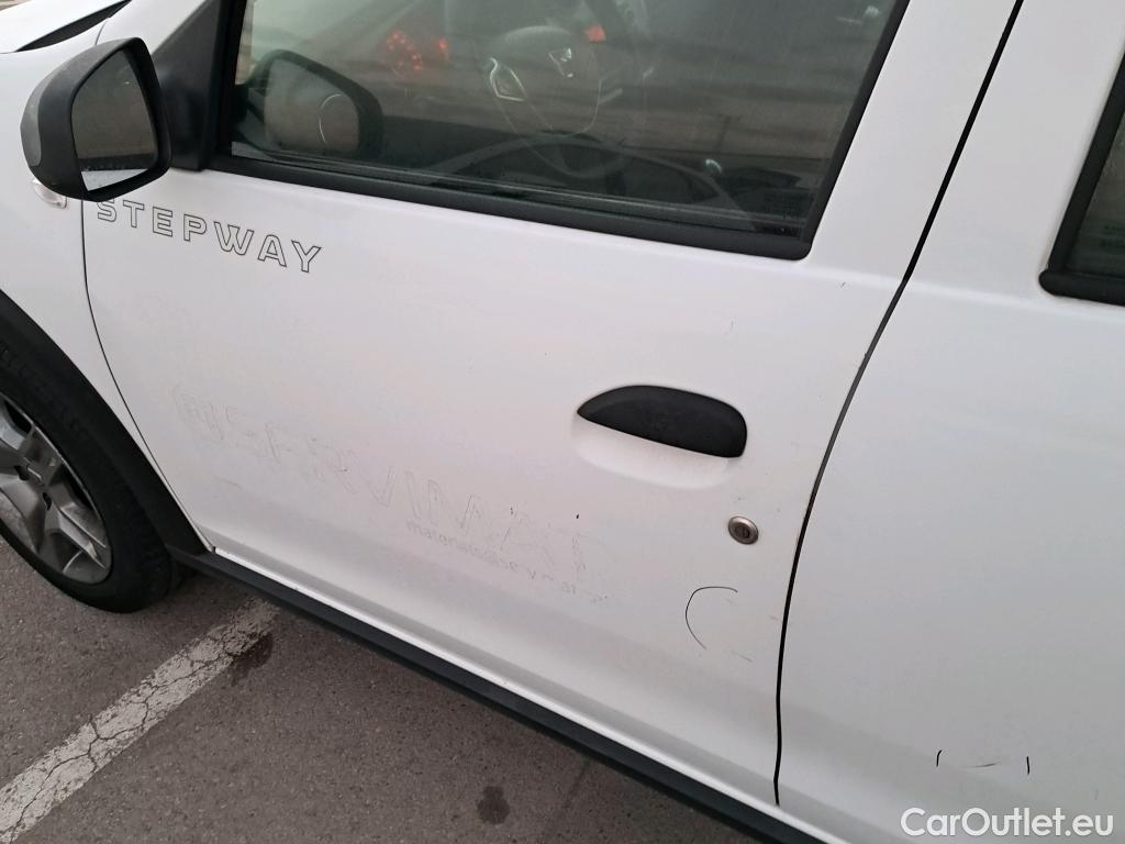  Dacia  Sandero DACIA  / 2016 / 5P / berlina con portón Stepway Essential TCE 74kW (100CV) GLP #13