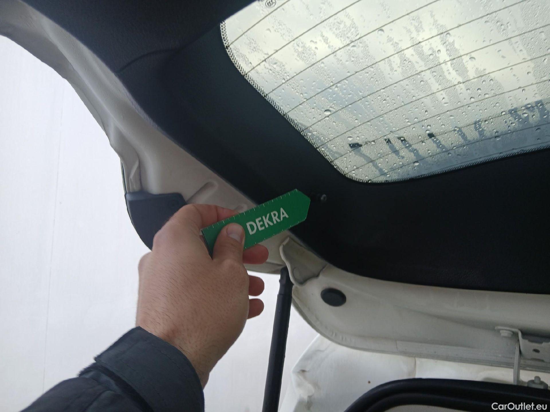  Jeep  Patriot JEEP Renegade / 2014 / 5P / todoterreno Limited 1.0G 88kW (120CV) 4x2 #42